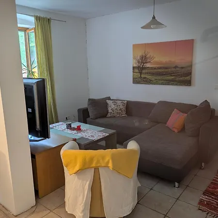 Wohnen Mit Garten Lillys 3 Oder Julis 1 Apartment Tulln An Der Donau